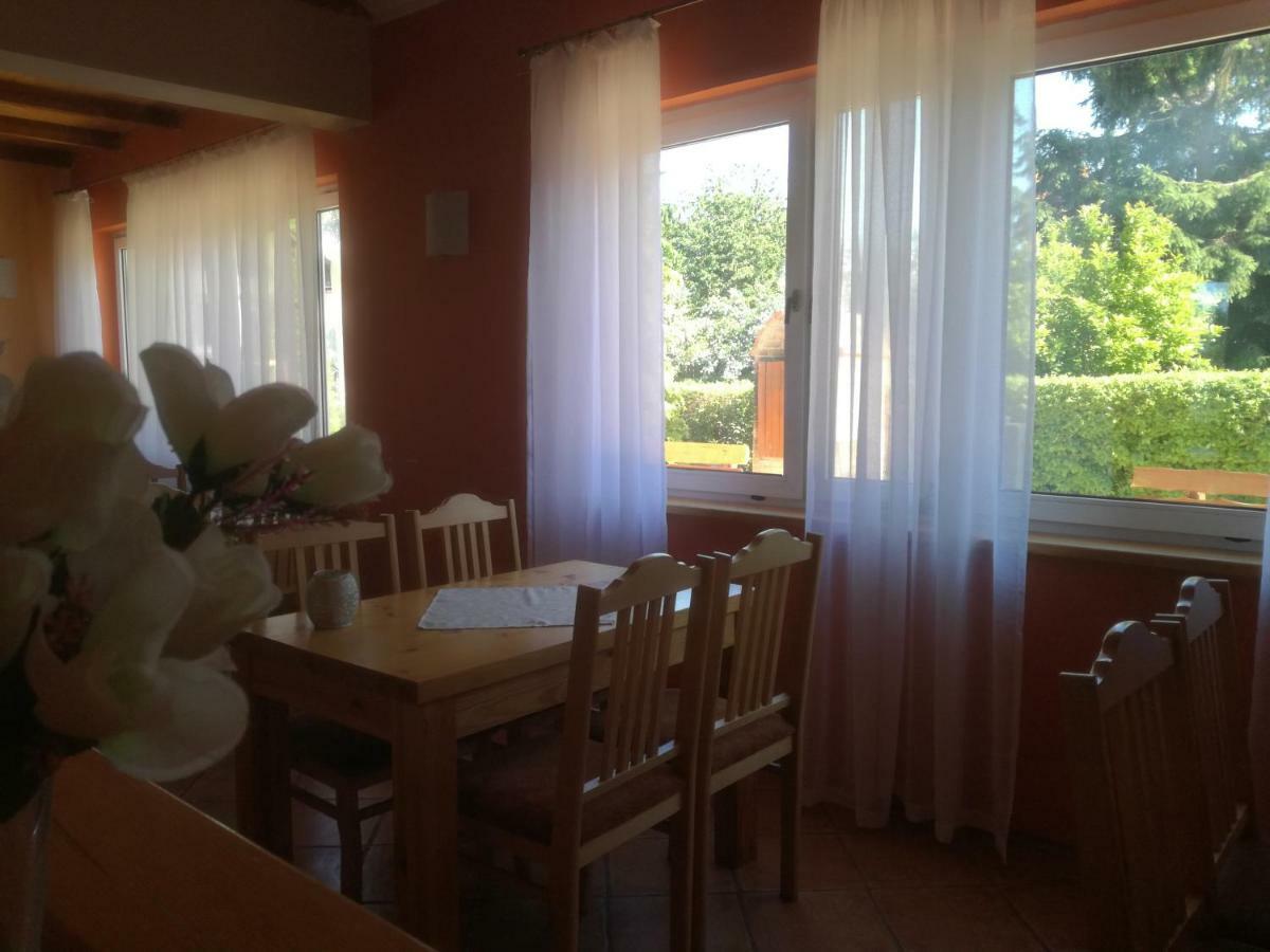 Chata Pod Roza Ledzin Exterior foto